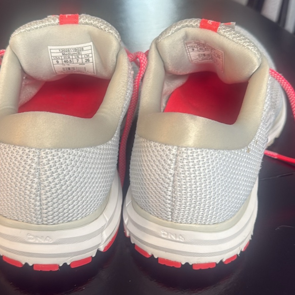 Brooks Women's Athletic Shoes Beige with Pink Laces - Picture 3 of 4